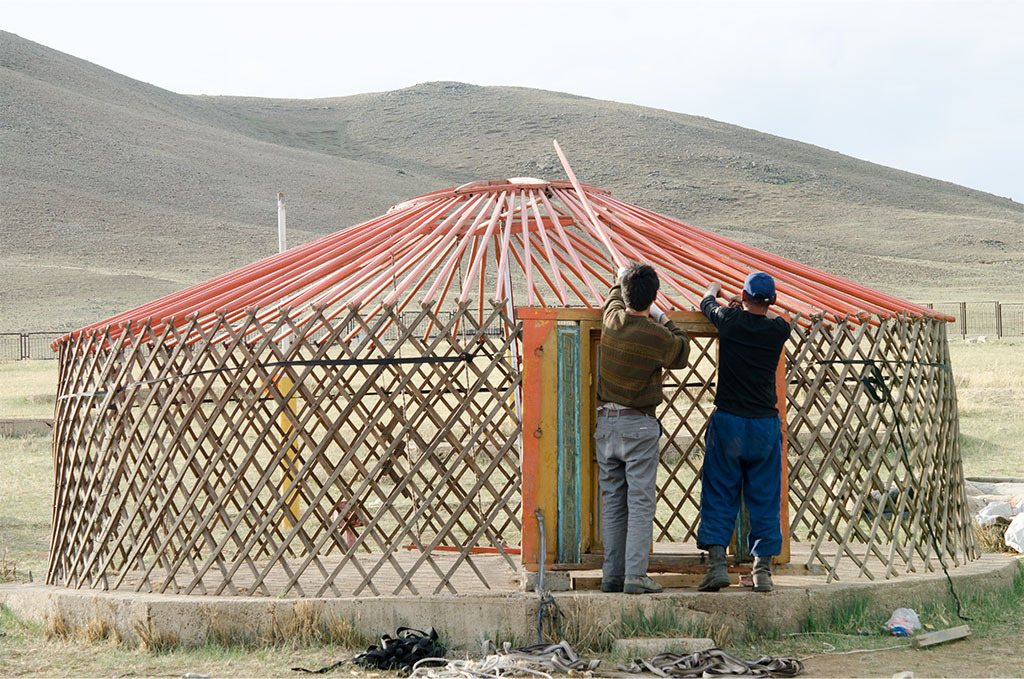 Three Camel Lodge - A Nomadic Ger